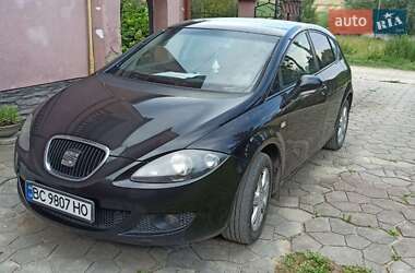 Хетчбек SEAT Leon 2006 в Мостиській