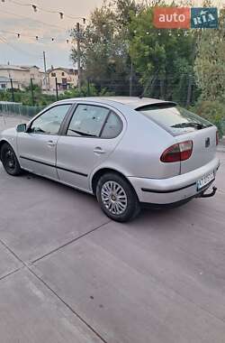 Хетчбек SEAT Leon 2000 в Тисмениці