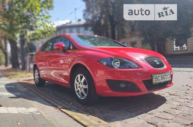 Хэтчбек SEAT Leon 2011 в Львове