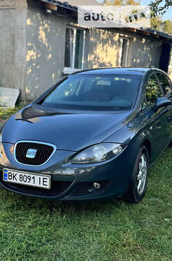 Хетчбек SEAT Leon 2008 в Рівному