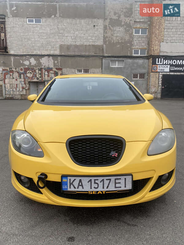 Хэтчбек SEAT Leon 2008 в Киеве