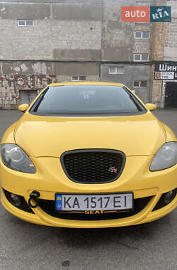 Хэтчбек SEAT Leon 2008 в Киеве