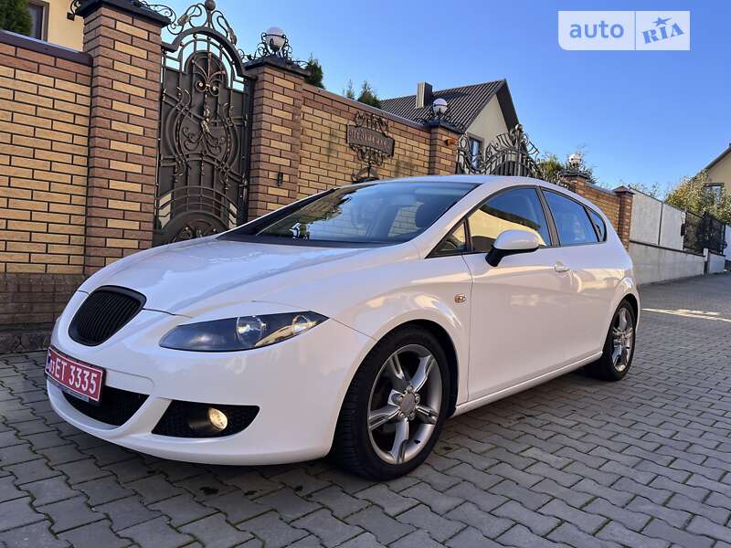 Хетчбек SEAT Leon 2009 в Луцьку