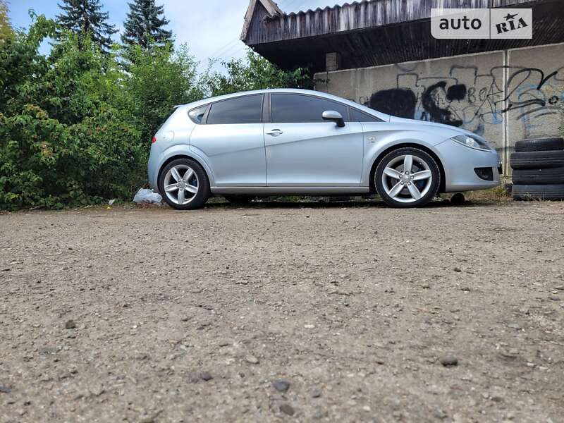 Хетчбек SEAT Leon 2008 в Вінниці