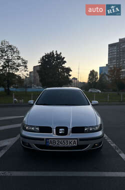 Хэтчбек SEAT Leon 2002 в 
