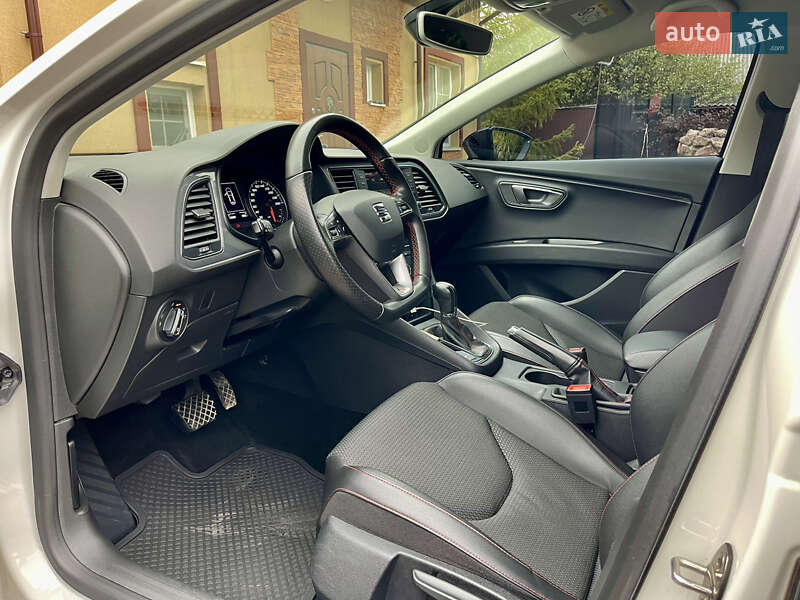 Хэтчбек SEAT Leon 2016 в Кропивницком