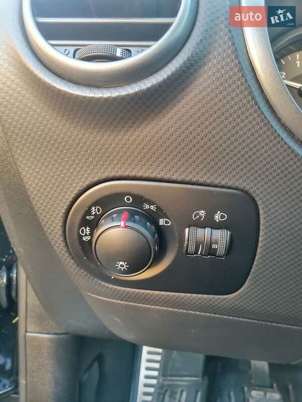 Хэтчбек SEAT Leon 2008 в Тернополе