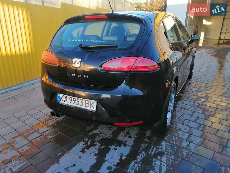 Хэтчбек SEAT Leon 2008 в Тернополе
