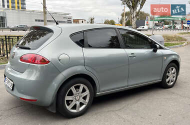 Хэтчбек SEAT Leon 2006 в Днепре