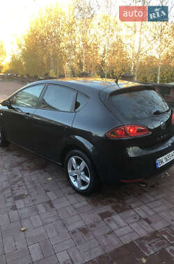 Хетчбек SEAT Leon 2008 в Рівному