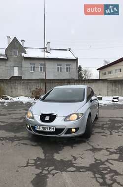 Хэтчбек SEAT Leon 2009 в 