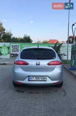 Хэтчбек SEAT Leon 2009 в 