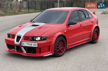 Хэтчбек SEAT Leon 2004 в Киеве