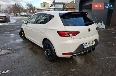 Хэтчбек SEAT Leon 2016 в Киеве