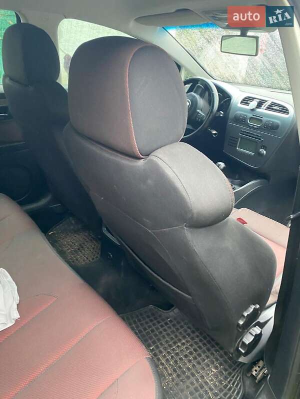 Хэтчбек SEAT Leon 2006 в Черкассах