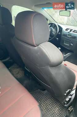Хэтчбек SEAT Leon 2006 в 