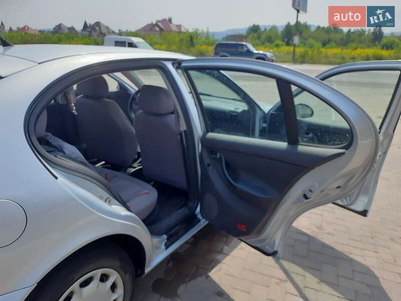 Хэтчбек SEAT Leon 2005 в Кицмани фото 8 Хэтчбек SEAT Leon 2005 в Кицмани