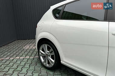 Хетчбек SEAT Leon 2011 в Кам'янському