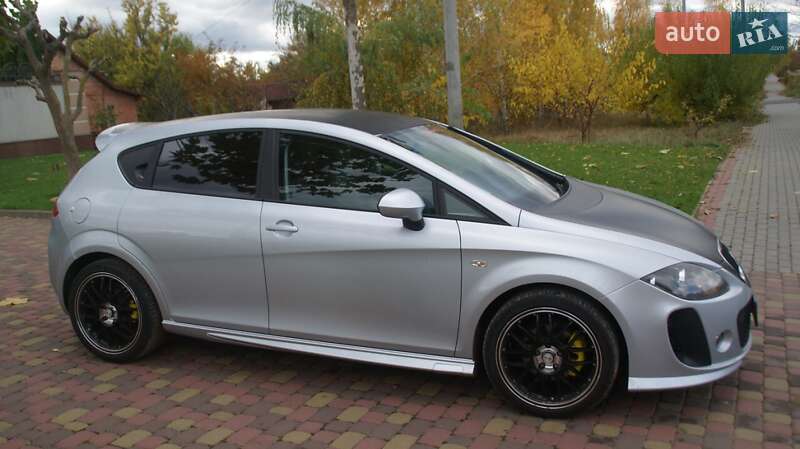 Хэтчбек SEAT Leon 2011 в Черкассах