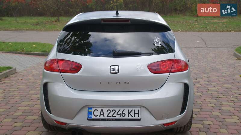 Хэтчбек SEAT Leon 2011 в Черкассах