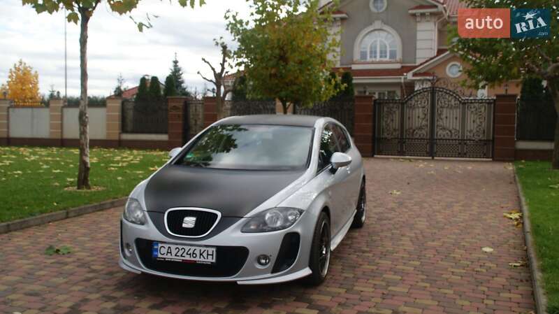 Хэтчбек SEAT Leon 2011 в Черкассах