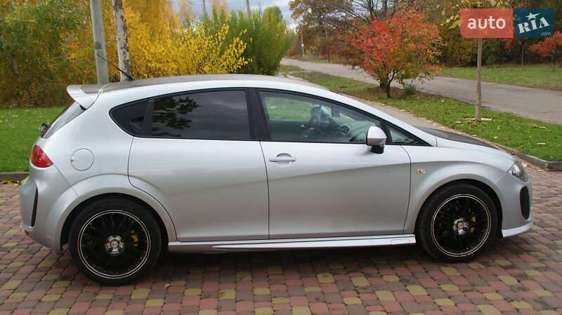 Хэтчбек SEAT Leon 2011 в Черкассах