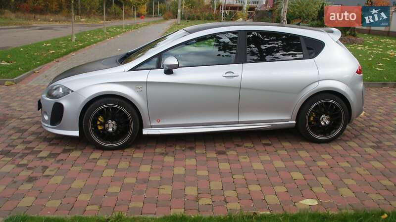 Хэтчбек SEAT Leon 2011 в Черкассах