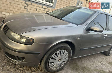 Хэтчбек SEAT Leon 2003 в Днепре