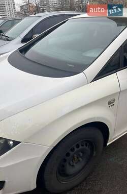 Хетчбек SEAT Leon 2010 в 