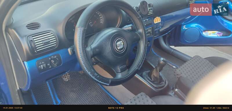 Хэтчбек SEAT Leon 1999 в Киеве