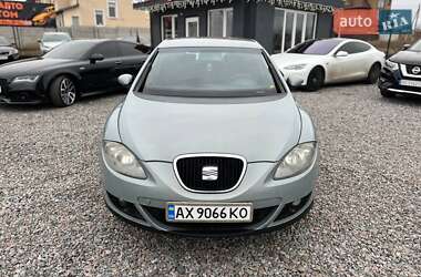 Хэтчбек SEAT Leon 2005 в 