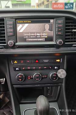 Хэтчбек SEAT Leon 2016 в 