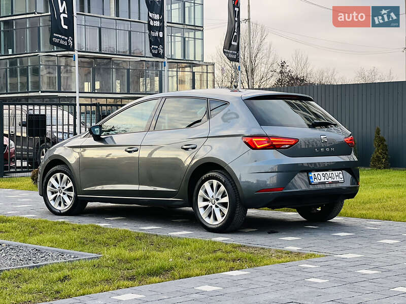 Хэтчбек SEAT Leon 2018 в Ужгороде