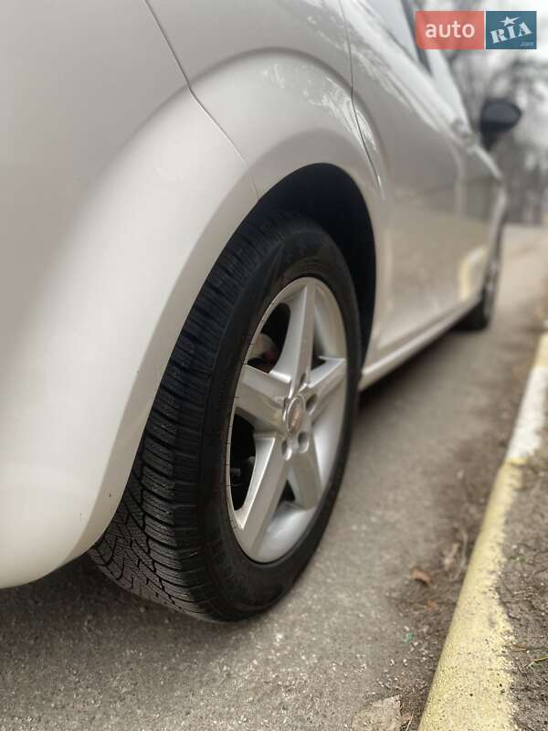 Хетчбек SEAT Leon 2010 в Києві