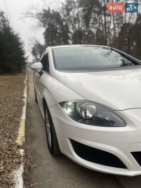 Хетчбек SEAT Leon 2010 в Києві