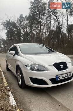 Хэтчбек SEAT Leon 2010 в Киеве