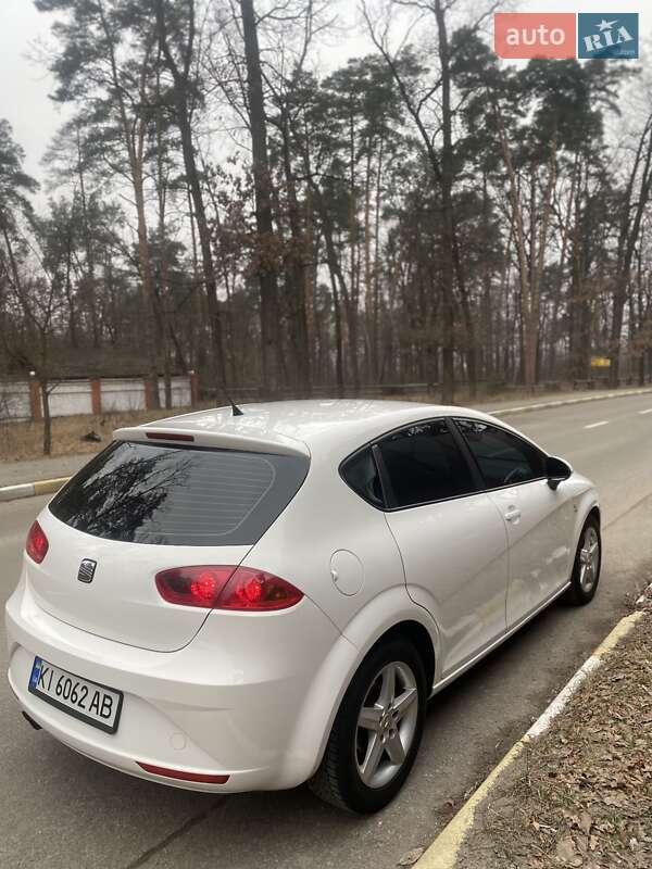Хетчбек SEAT Leon 2010 в Києві
