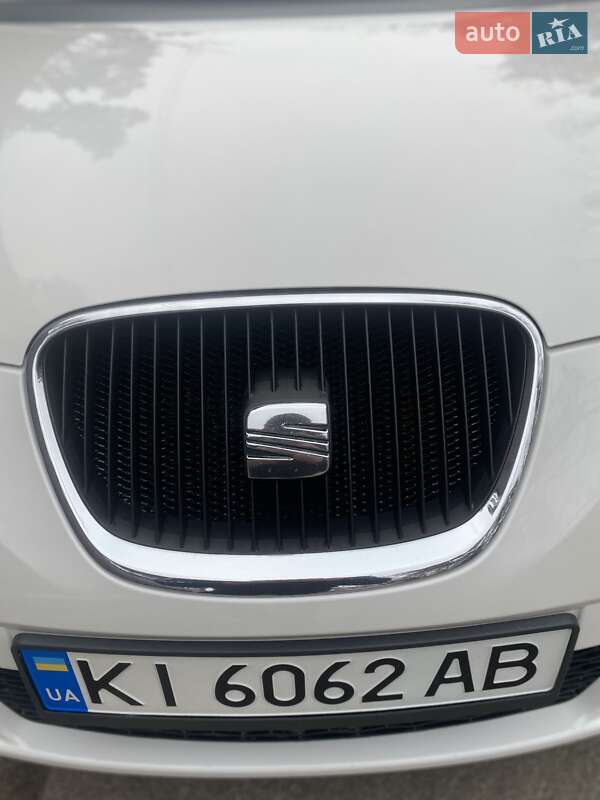 Хетчбек SEAT Leon 2010 в Києві