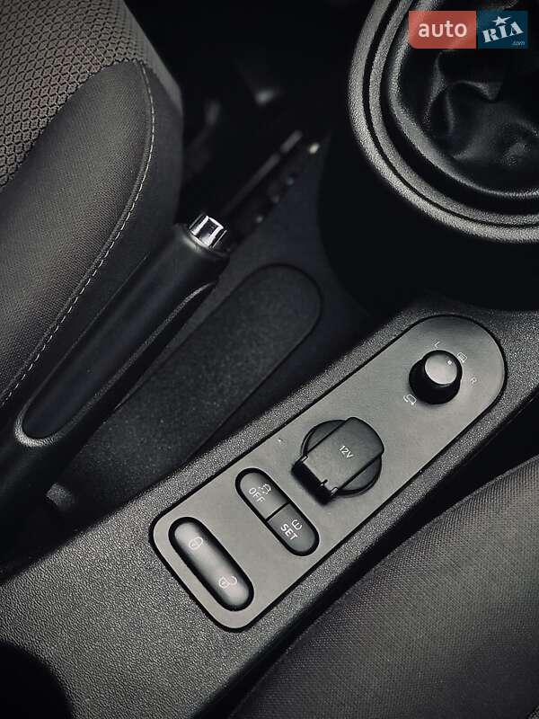 Хэтчбек SEAT Leon 2010 в Киеве фото 18 Хэтчбек SEAT Leon 2010 в Киеве