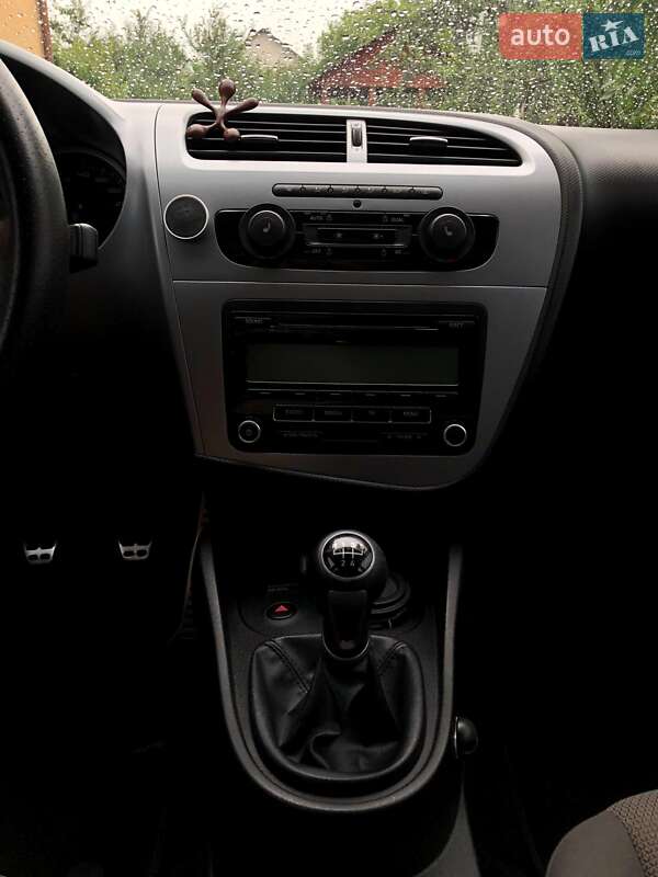 Хэтчбек SEAT Leon 2010 в Киеве фото 23 Хэтчбек SEAT Leon 2010 в Киеве