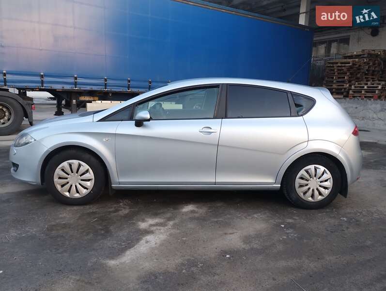 Хэтчбек SEAT Leon 2007 в 