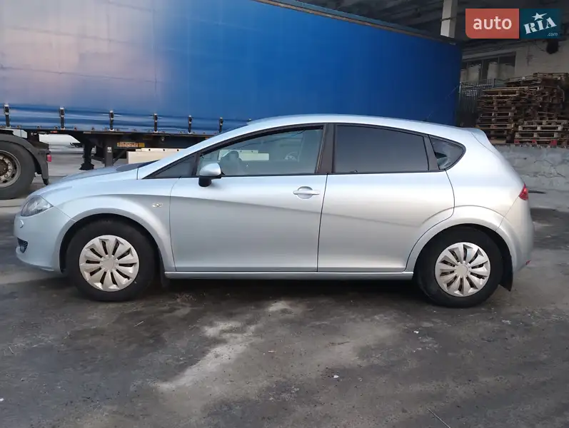 Хэтчбек SEAT Leon 2007 в 