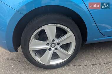 Хэтчбек SEAT Leon 2016 в 