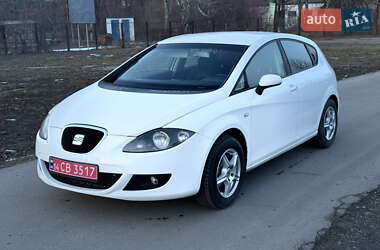 Хэтчбек SEAT Leon 2008 в Лубнах