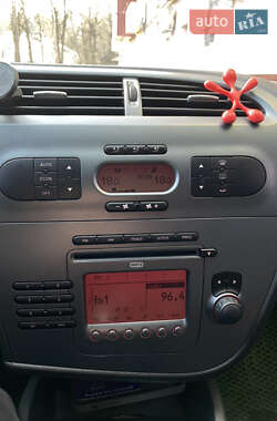 Хэтчбек SEAT Leon 2008 в 