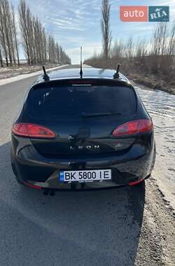 Хэтчбек SEAT Leon 2008 в 