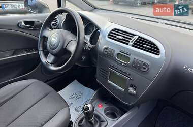 Хэтчбек SEAT Leon 2009 в Луцке