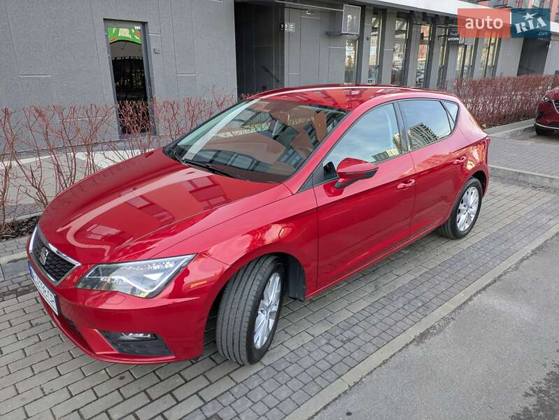 Хэтчбек SEAT Leon 2017 в Киеве