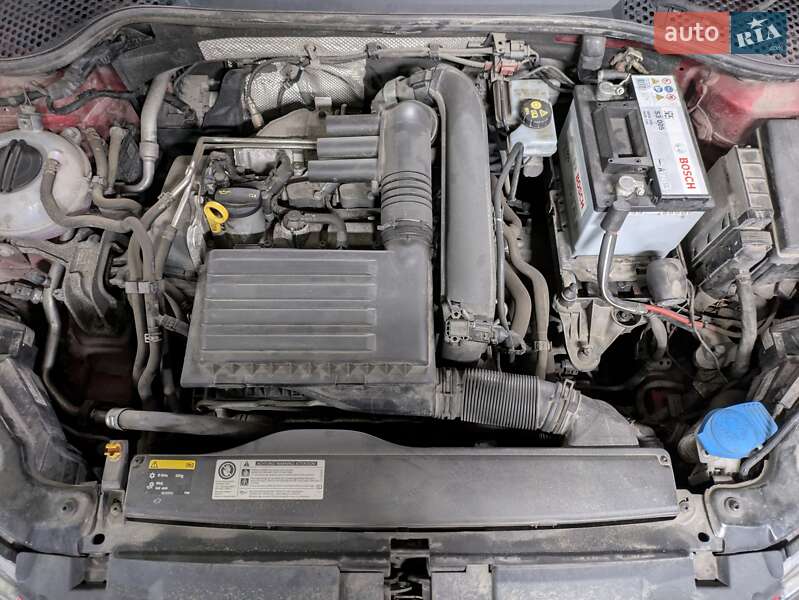 Хэтчбек SEAT Leon 2017 в Киеве