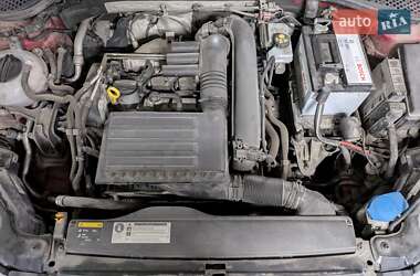 Хэтчбек SEAT Leon 2017 в 